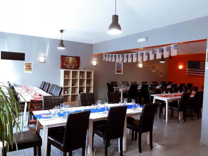  Profitez pleinement de votre pause gourmande en réservant une table dans notre restaurant à Flixecourt.